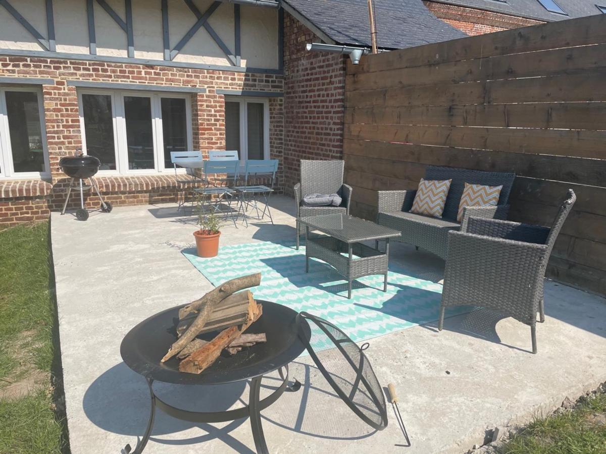 Le Clos Charmaine Auquemesnil Exterior photo